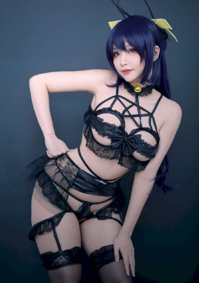 女子高中生的腰姿