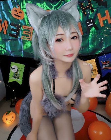 贱妾扒下脱裙子撅屁股迎